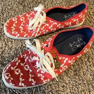 Taylor Swift keds size 9